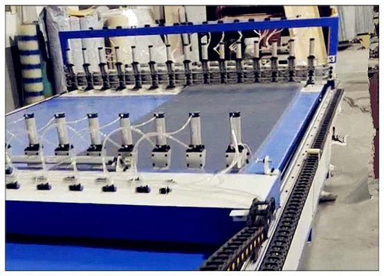 Китай Автоматический Pin вводя алюминиевые куски ячеистого ядра 4/минуту поставщик