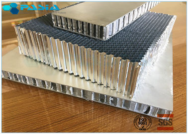 Китай Придайте огнестойкость пефорированной проводимости алюминиевого ячеистого ядра высокой термальной поставщик